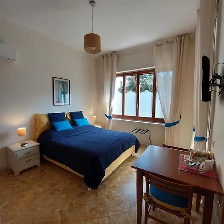 索伦托洛萨别墅酒店 公寓式酒店