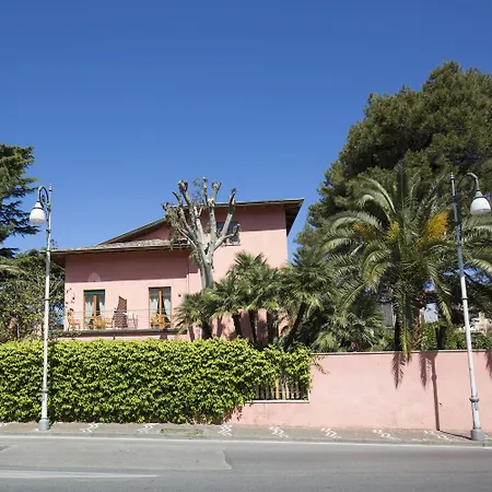 Aparthotel Rosa 3*