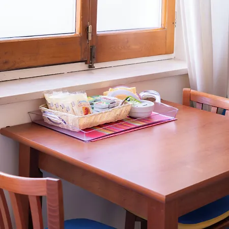 アパートホテル Rosa