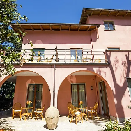 Apartahotel Rosa